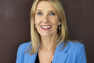 Amanda Scott headshot