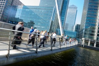 People walking to work in Canary Wharf