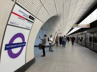 Elizabeth Line platform