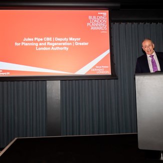 Jules Pipe presenting